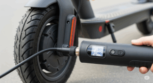Správny tlak v pneumatikách: Najviac podceňované tajomstvo vašej elektrickej kolobežky